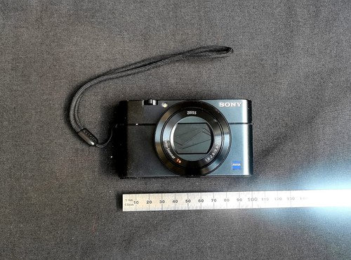 Sony rx100 digital camera - rx100,
